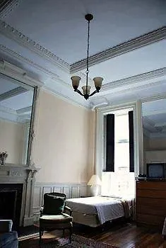 Guest House Off Park New York