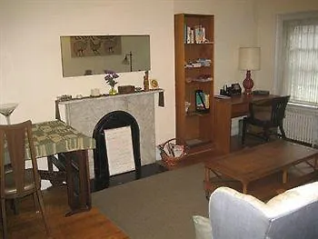 Guest House Off Park New York