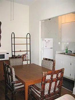 Guest House Off Park New York