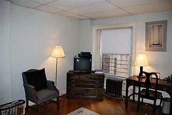 Guest House Off Park New York