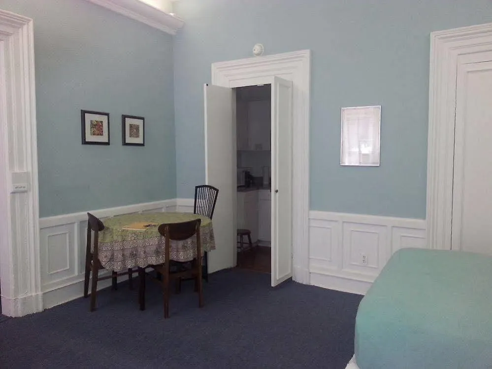 Guest House Off Park New York